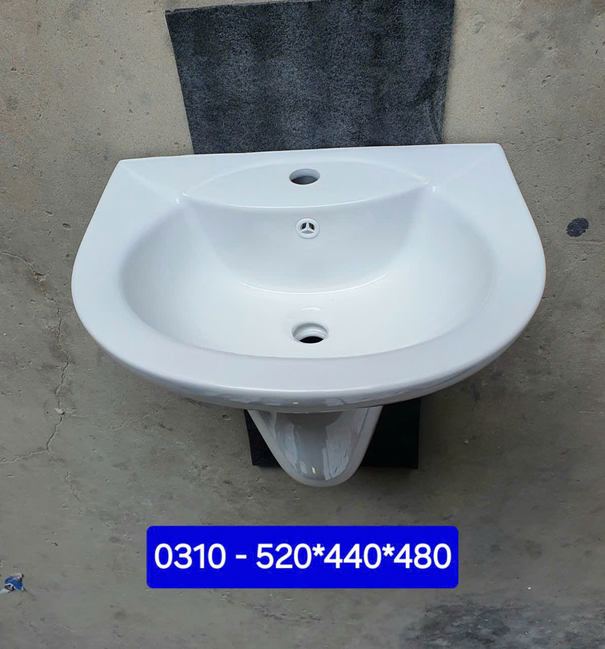 Lavabo treo tường có chân 0310