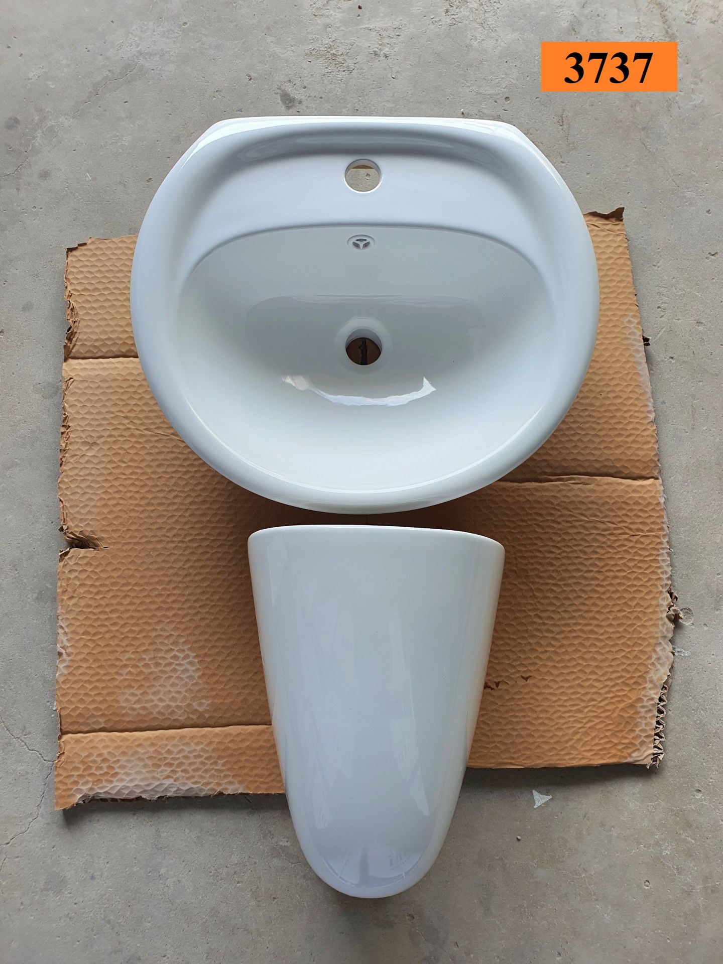 lavabo treo tường 3737