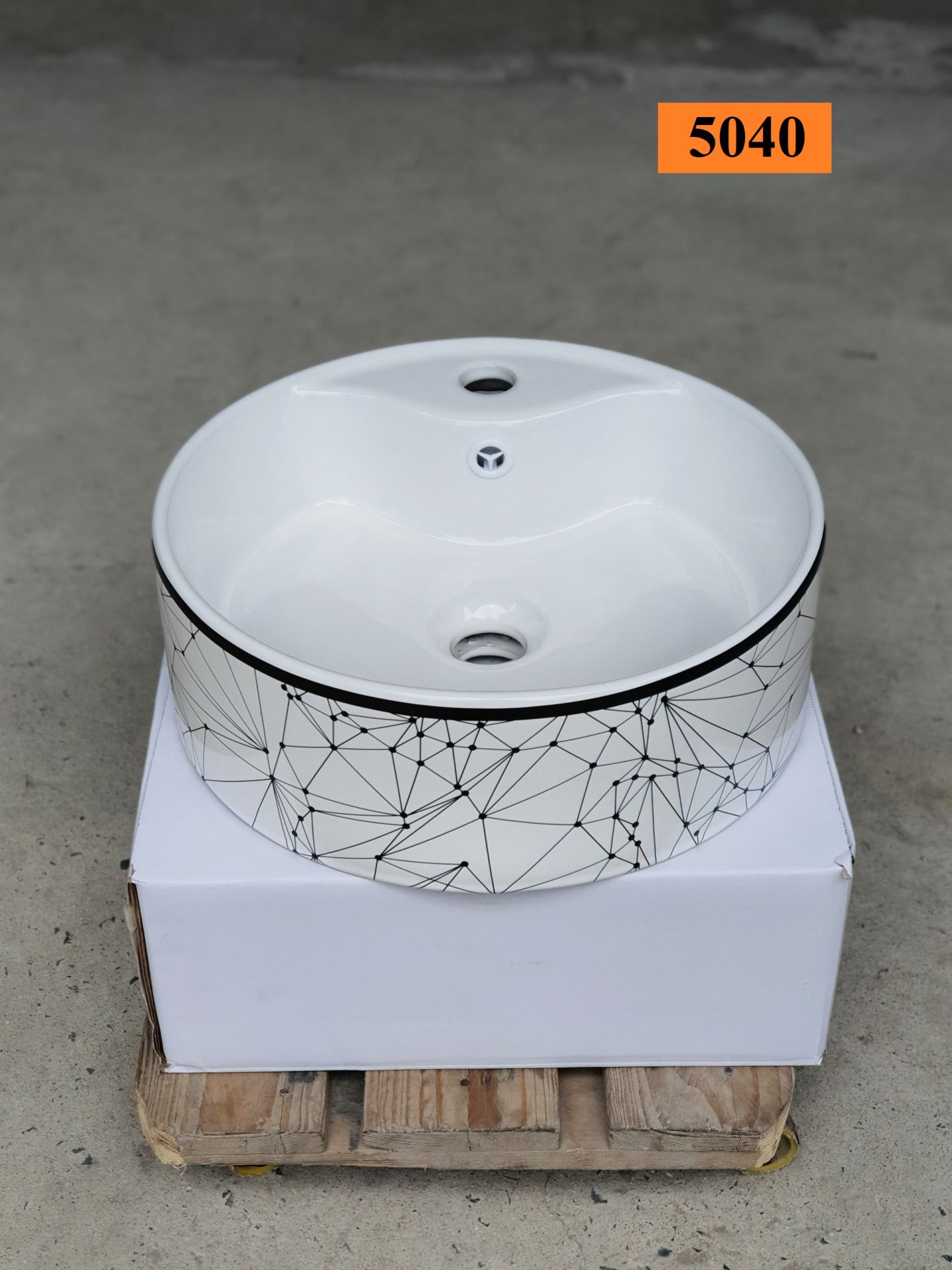 Lavabo sứ 5040