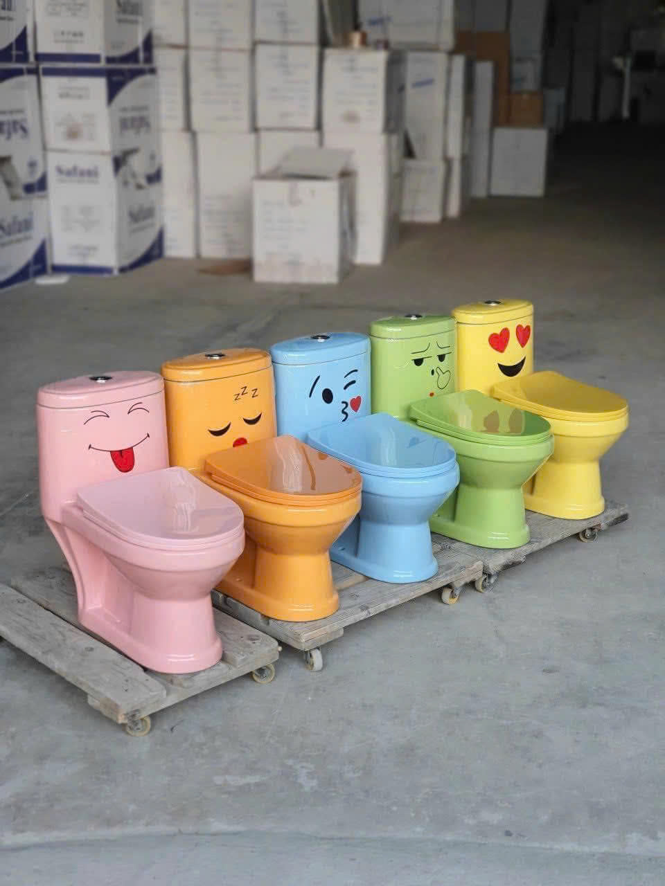 Bồn cầu Trẻ em nhiều màu mã 1116C