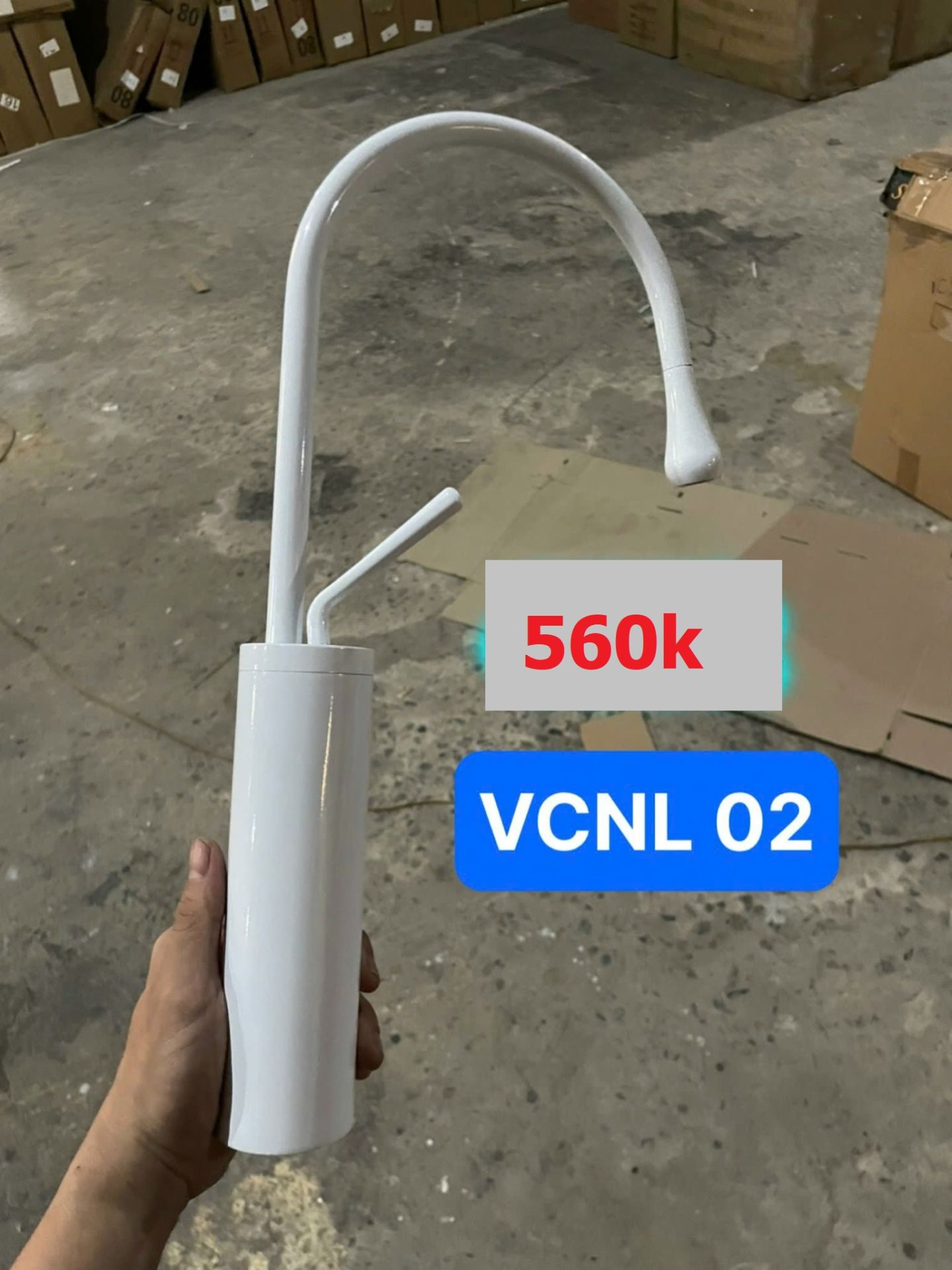 Vòi chén nóng lạnh sơn trắng