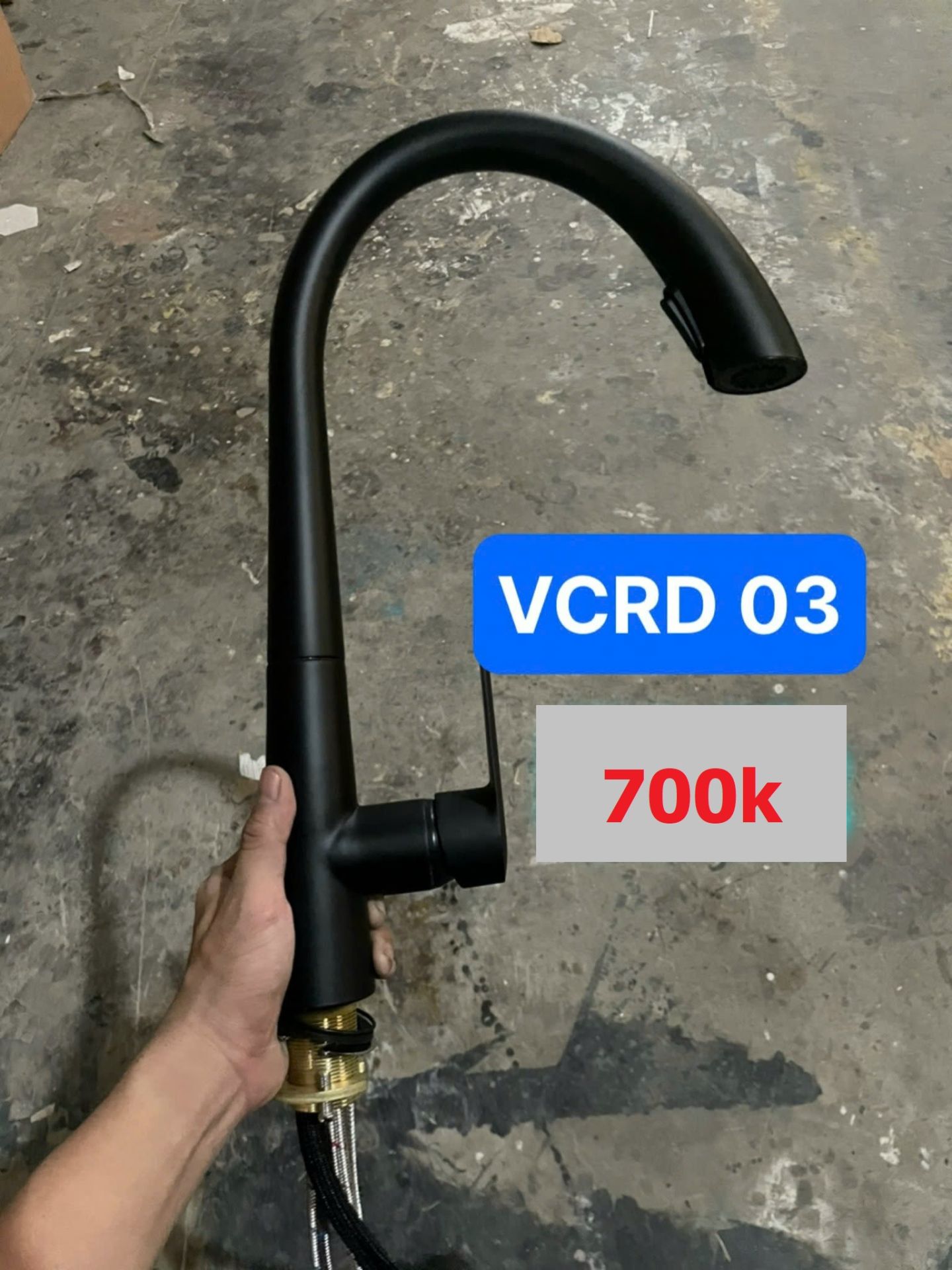 Vòi chén rút dây tĩnh điện đen