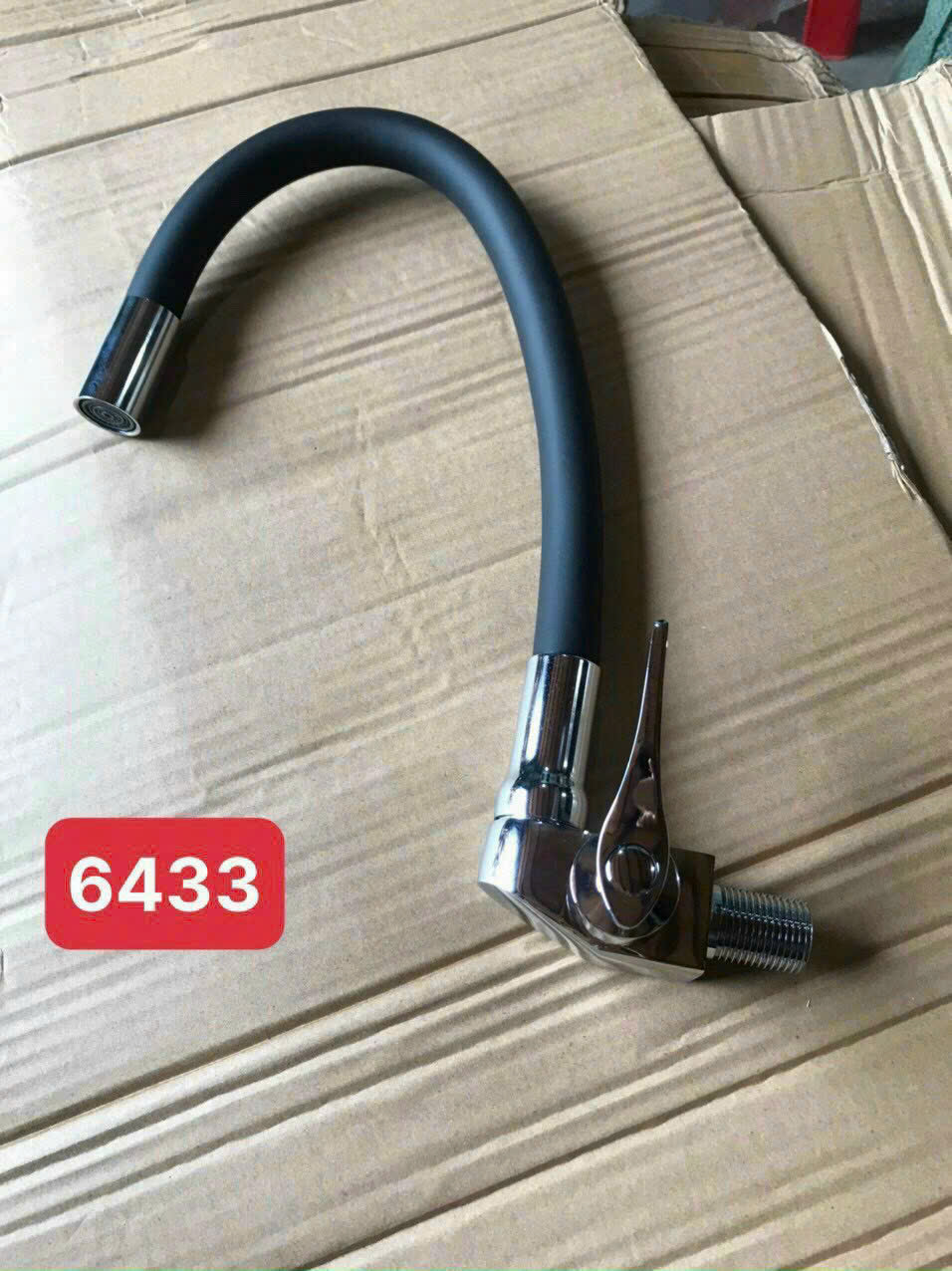 Vòi chén Lạnh âm tường đồng mạ ống cao su 6433