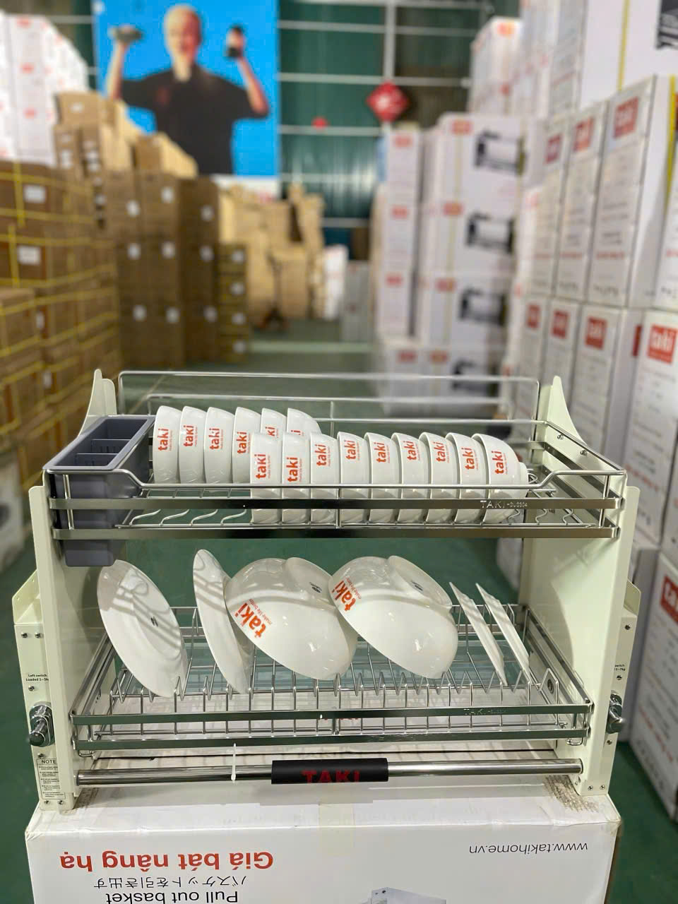 Kệ chén nâng hạ Taki có 3 size: 66