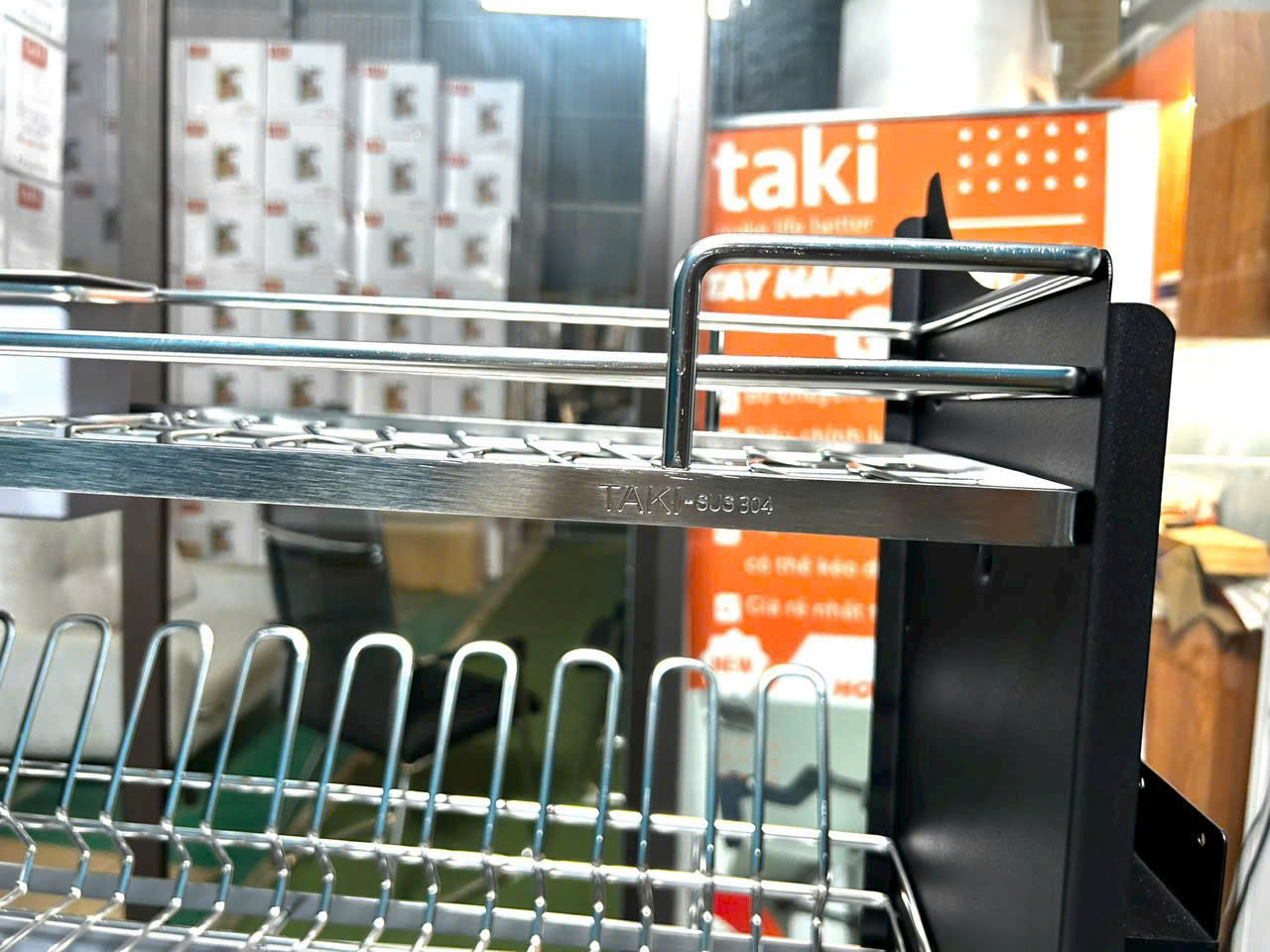 Kệ bát đĩa nâng hạ Oval Taki