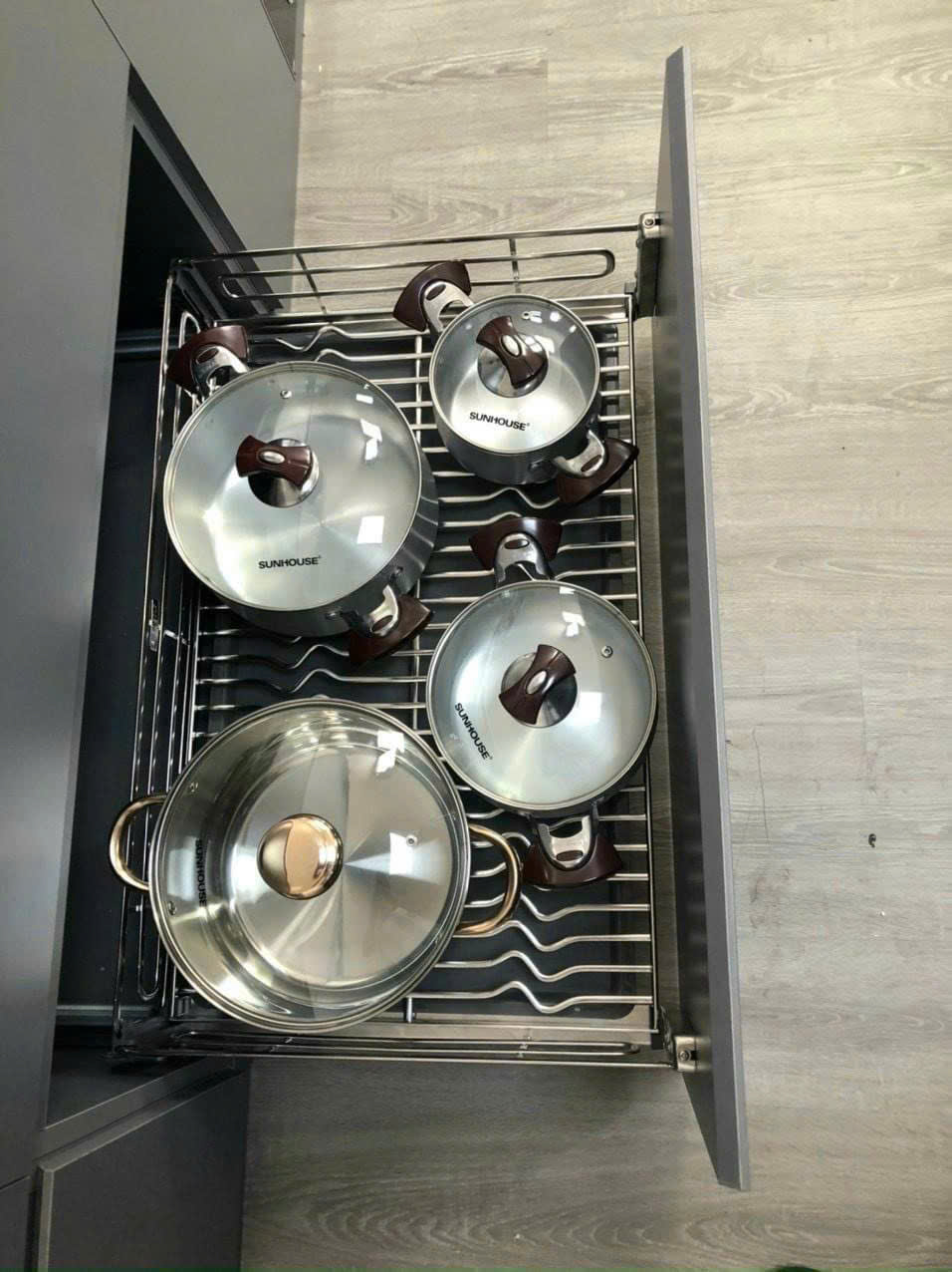 Kệ xoan nồi nan Oval âm tủ gắn cánh Eurogold