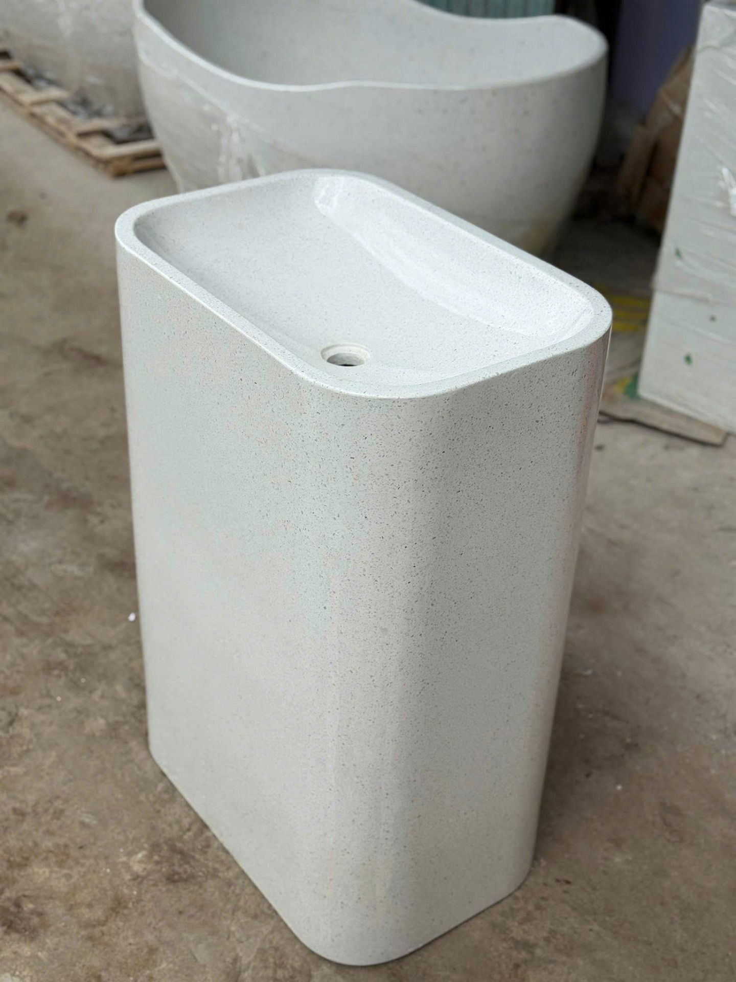 Trụ lavabo bê tông đá mài terrazzo
