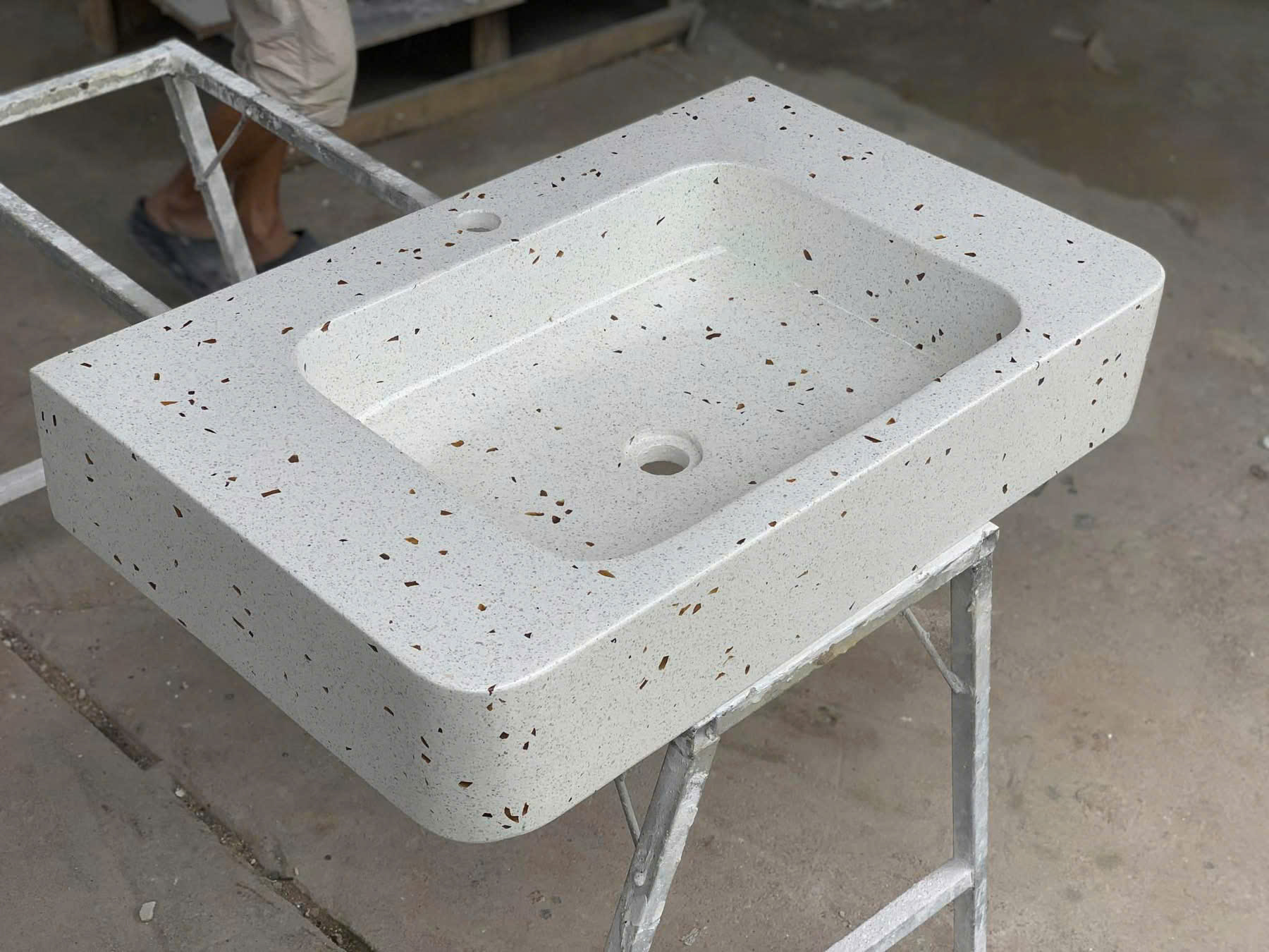 Lavabo bê tông đá mài terrazzo 9