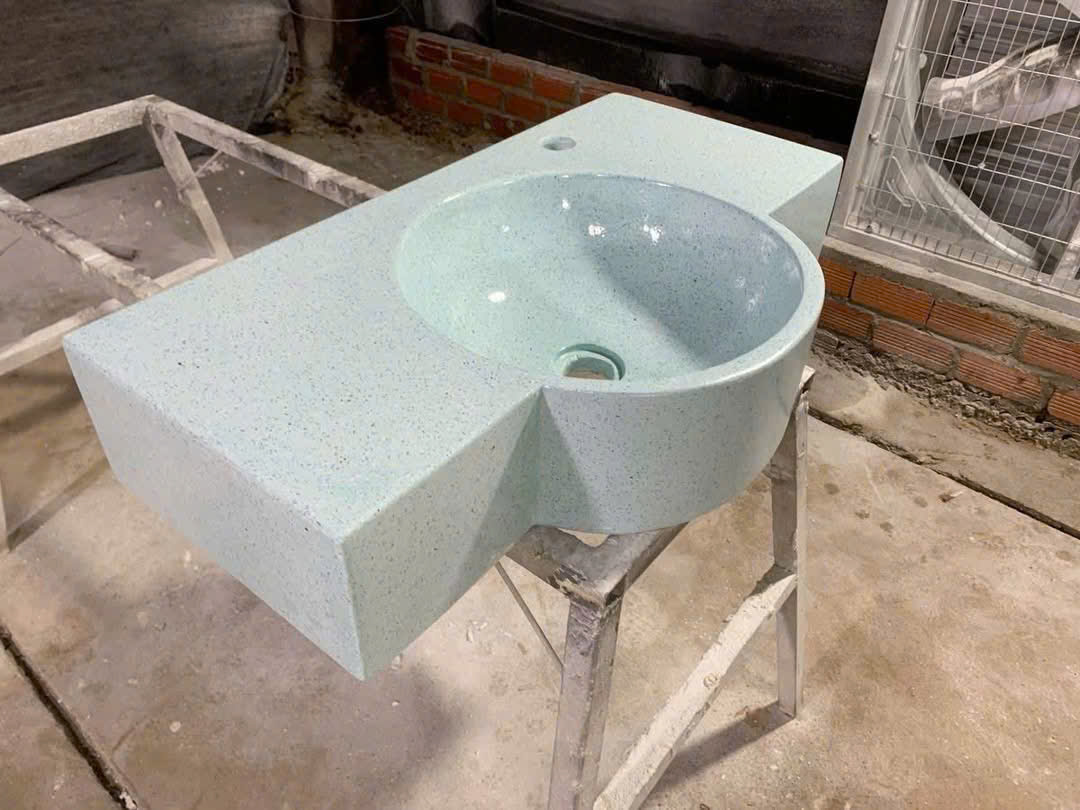 Chậu lavabo bê tông đá mài terrazzo treo tường 1